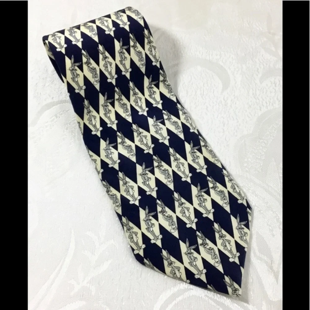 Warner Bros. Studio Store 1997 Bugs Bunny Tie - Picture 1 of 5